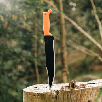 Okapi machete with clip-point Bowie blade and high-visibility Okapi Orange handle