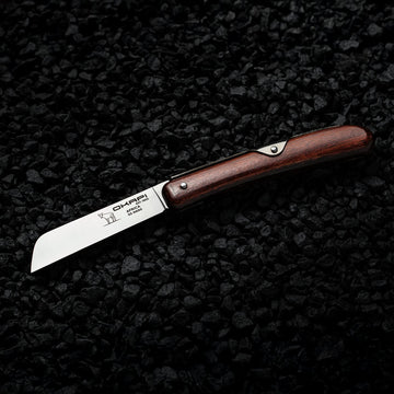 Okapi Biltong Knife – compact fixed-blade knife with ergonomic wooden handle